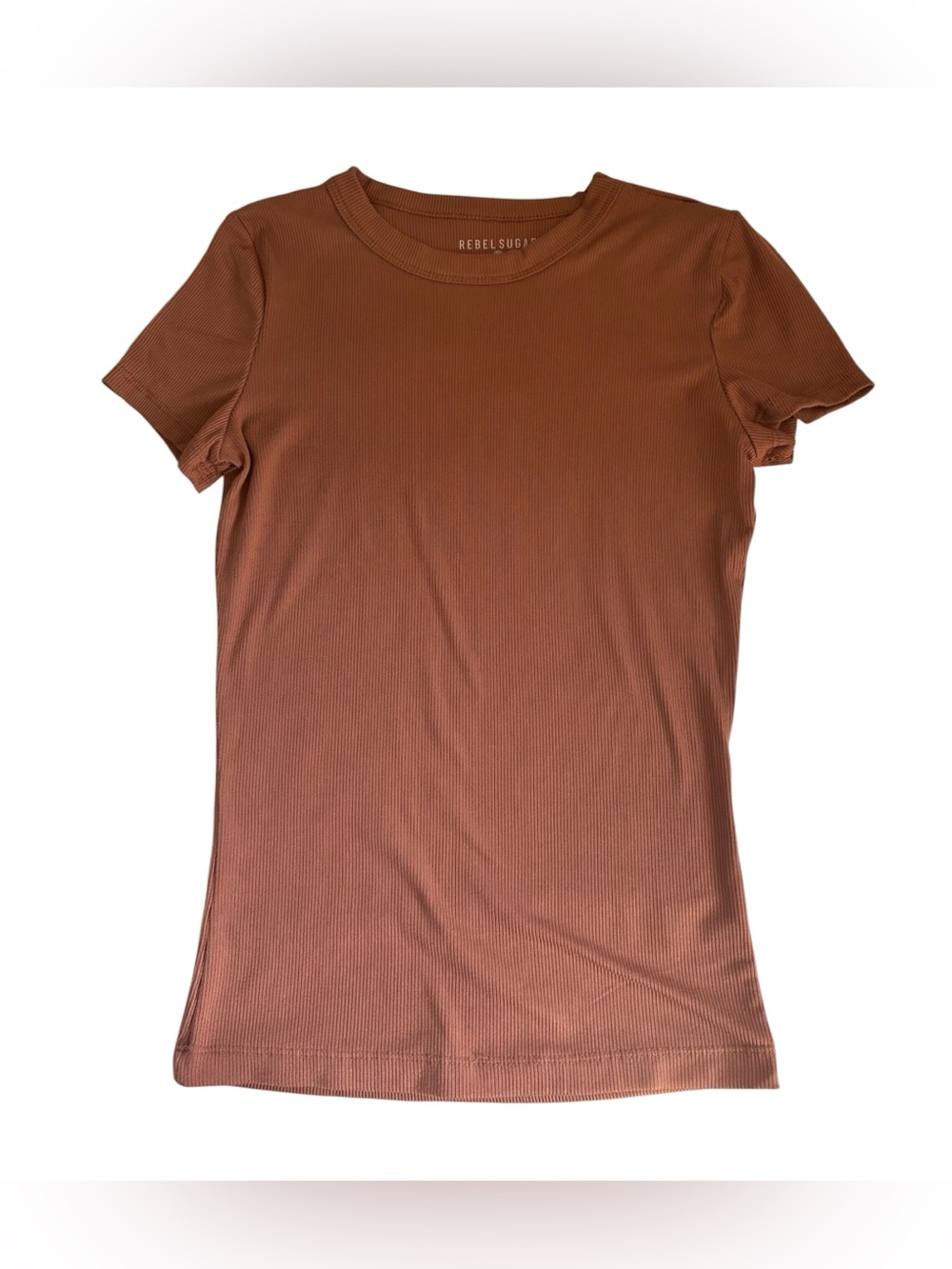 RIBBED FITTED T-SHIRT REBEL SUGAR TAN TEE